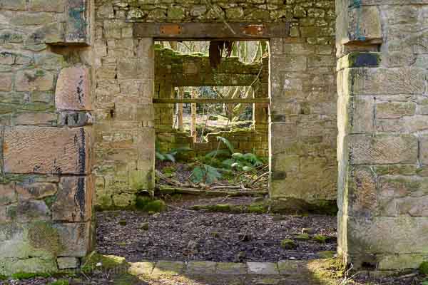 Stone cutting shed in a former Peak District quarry © Chris James